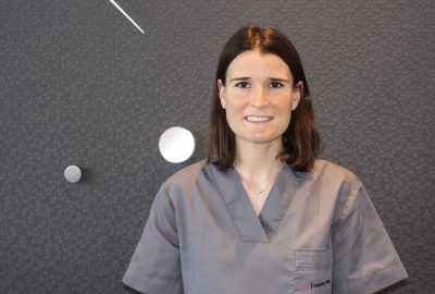 13 Dra. Marta Peña Ferrer (Periodoncista)